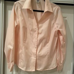 Pretty in pink! Anne Klein business top. Size large.
